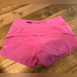 Size: XL youth ( size 2 lululemon ) Color : Purple